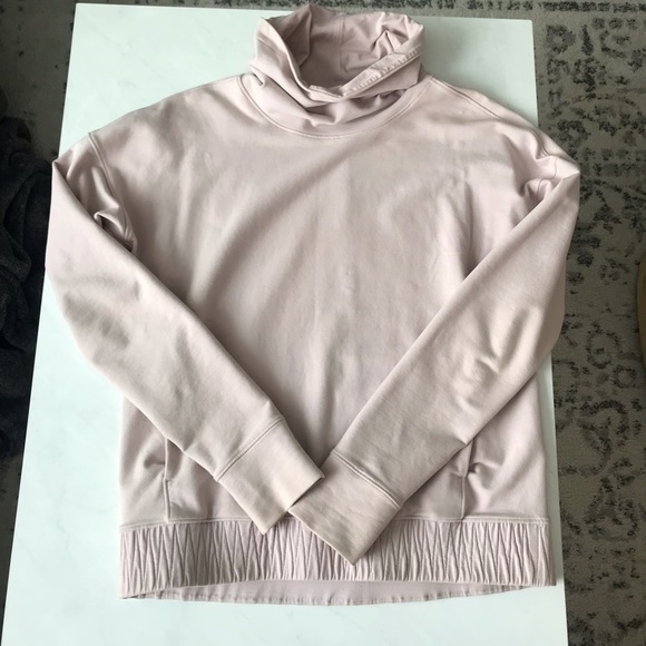 Light pink/blush Lululemon pullover size 6. - Picture 2 of 10